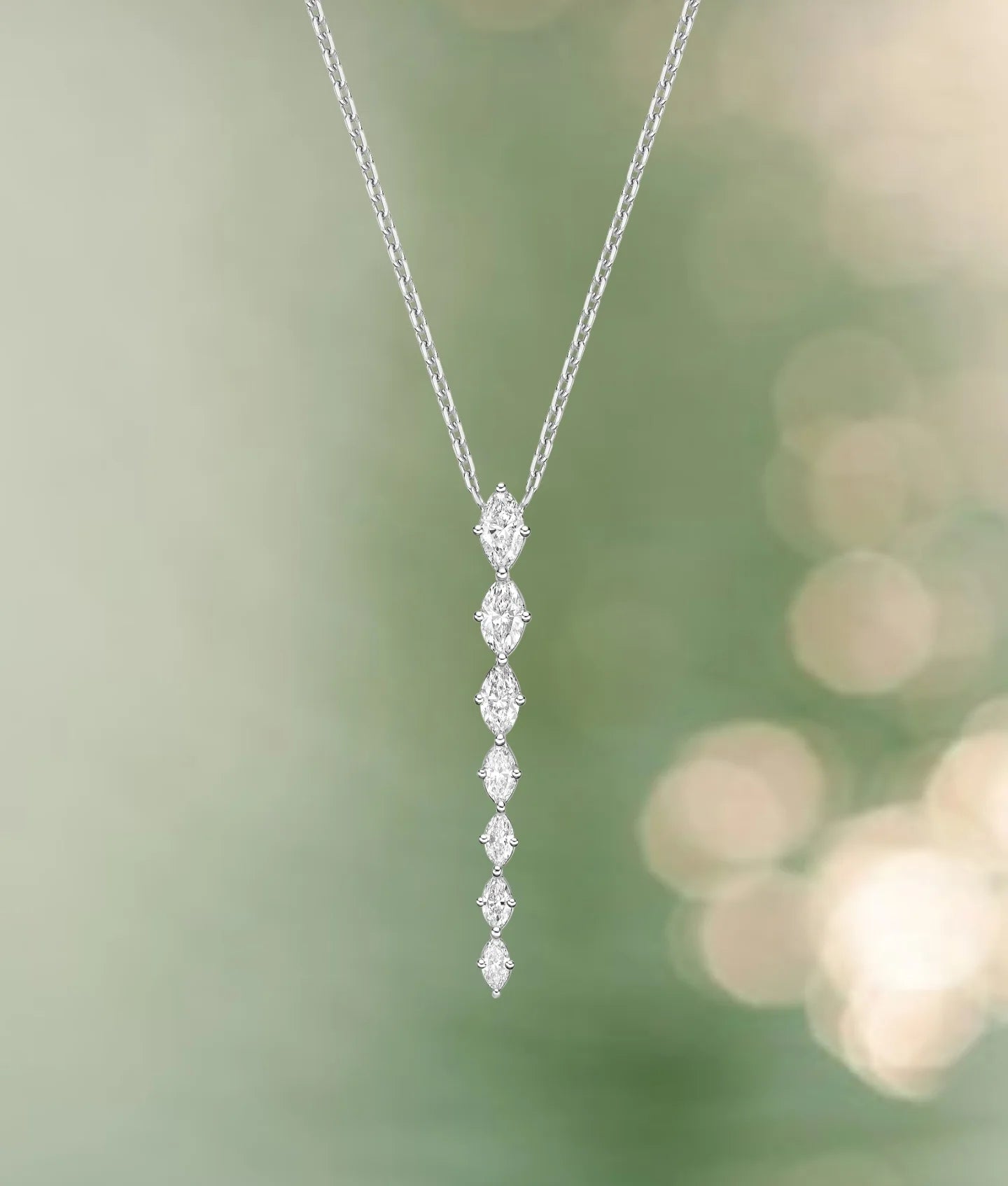 marquies diamond pendant