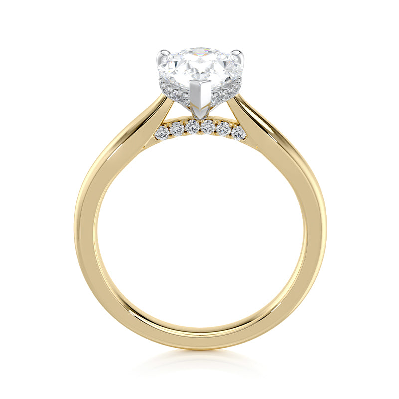 Pear shape Lab Grown Diamond Ring