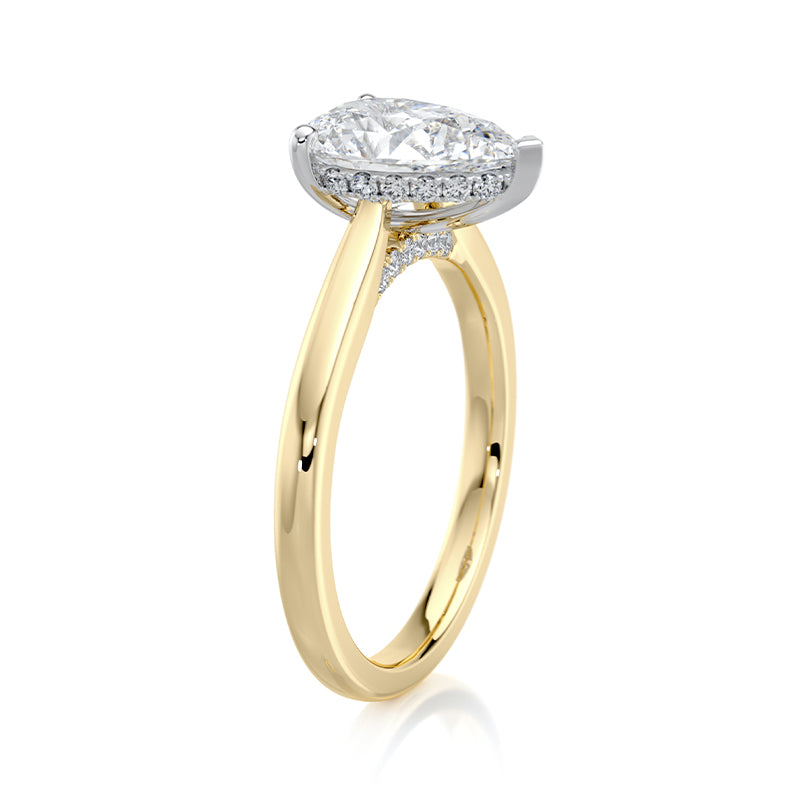 Pear shape Lab Grown Diamond Ring