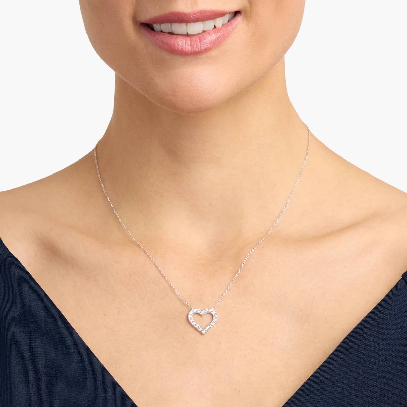 14K White Gold Riviera Pave Heart Pendant Necklace (3/4 Ct. Tw.)