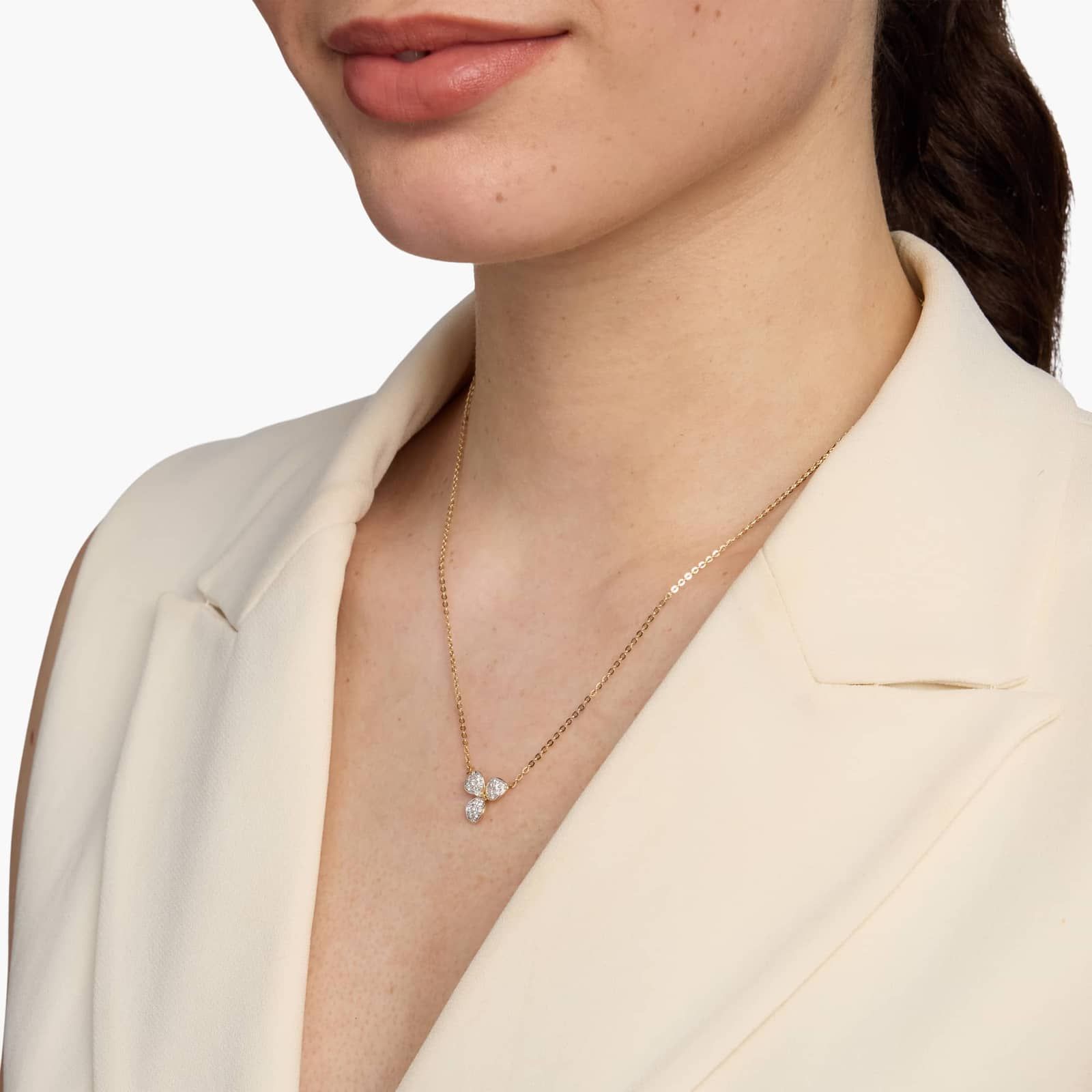 Two-Toned Pavé Diamond Petal Necklace 14K Yellow Gold (1/4 Ct. Tw.)