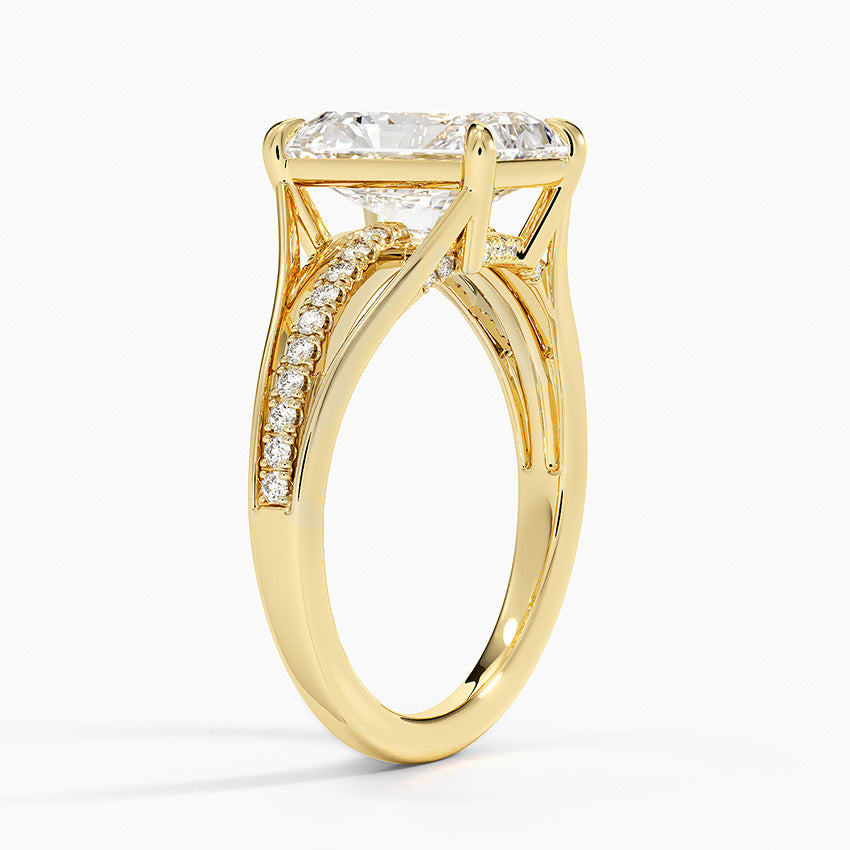 Tressa Split Shank Diamond Engagement Ring color :F\G clarity : SI1