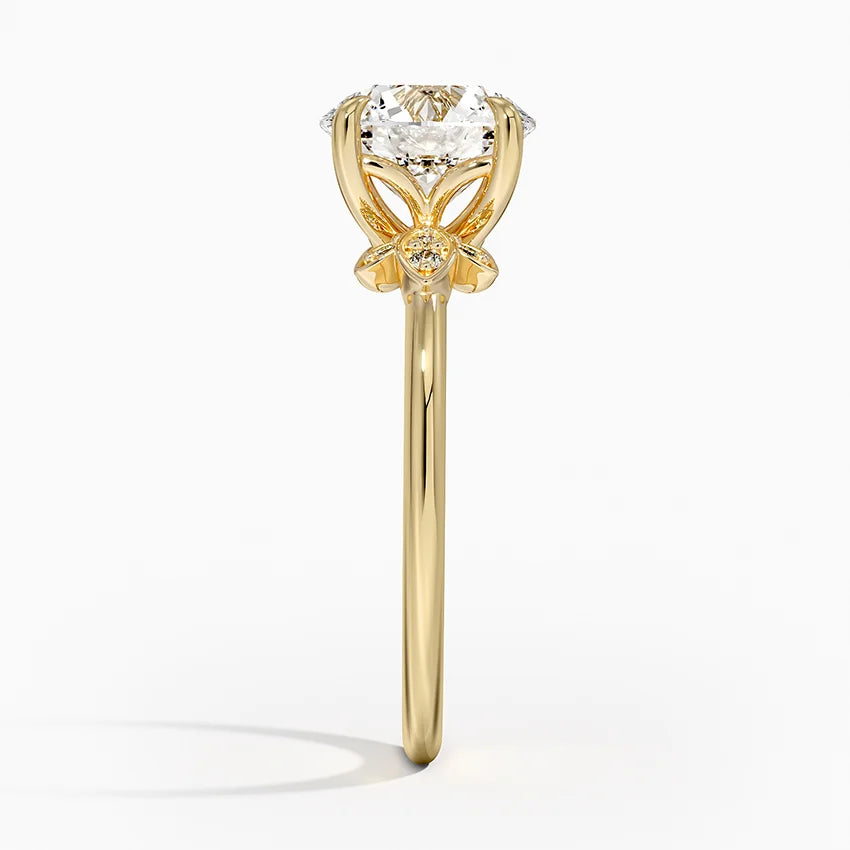 Fiore Diamond Engagement Ring    shape : round  color : F\G clarity : SI1