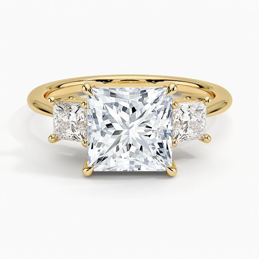 Princess Cut Three Stone Diamond Engagement Ring shape : princrcss color : F\G  clarity : FI