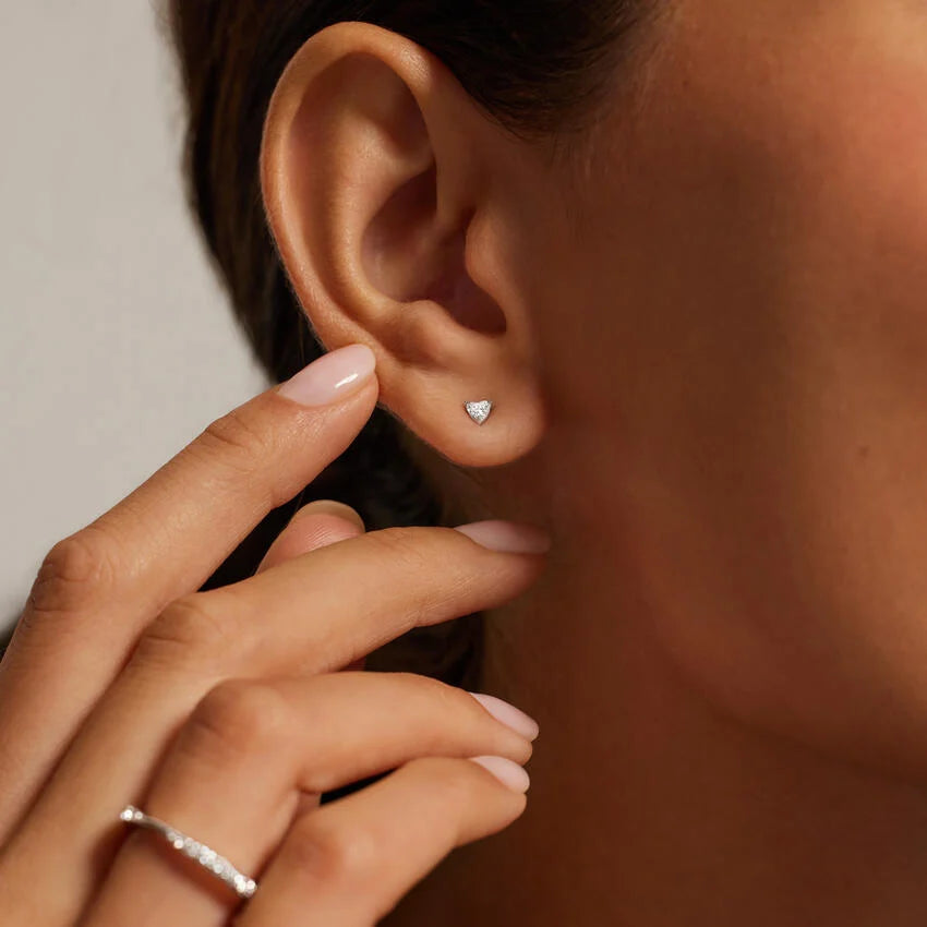 Heart Lab Diamond Stud Earrings 2ct.tw. Color : DEF Clarity : VVS/VS