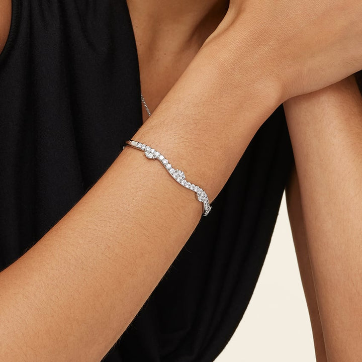 Diamond Bangle Bracelet SHAPE : ROUND color : F\G clarity :SI1