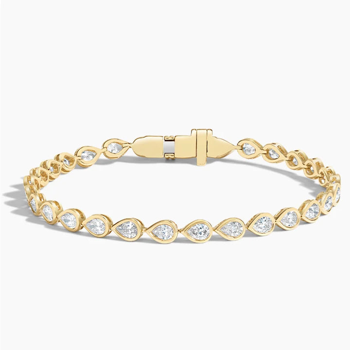 Pear Lab Diamond Bezel Tennis Bracelet (2 3/4 ct. tw.) shape : pear color : F\G  clarity :VS