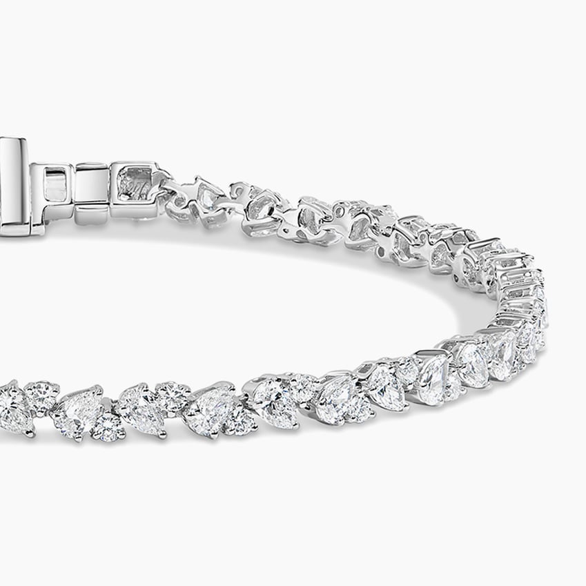 Lab Diamond Tennis Bracelet 3 ct shape : round \ pear color :F\G clarity : SI