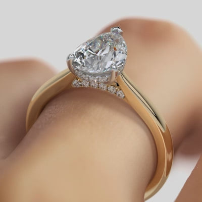 Pear shape Lab Grown Diamond Ring